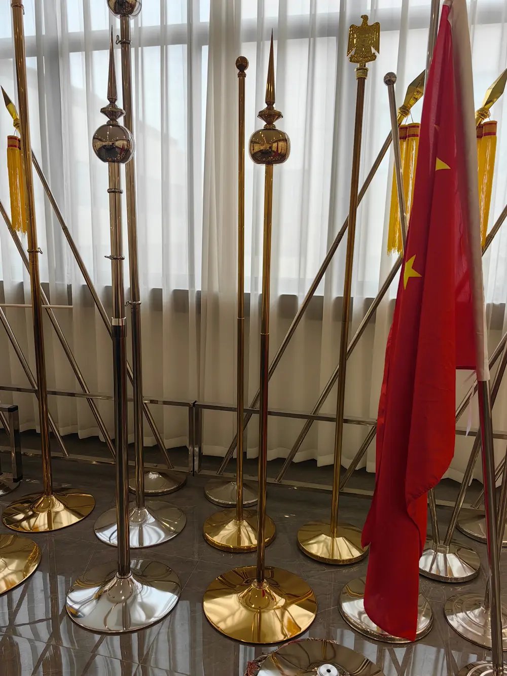 indoor-flagpole